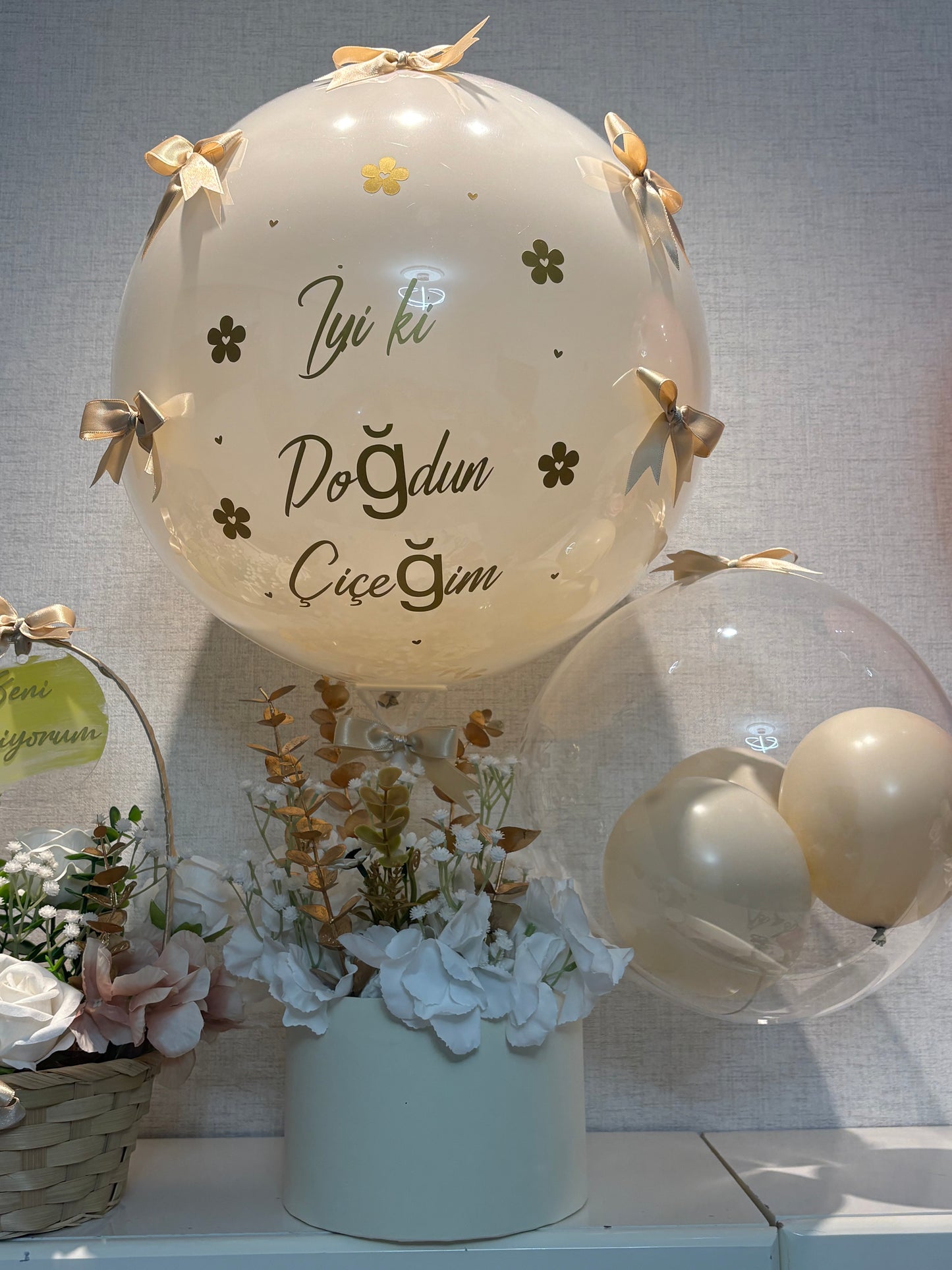 BaloonLuxury Premium Gold Çiçeğim | Kişiye Özel Lüks Doğum Günü Balon Aranjmanı