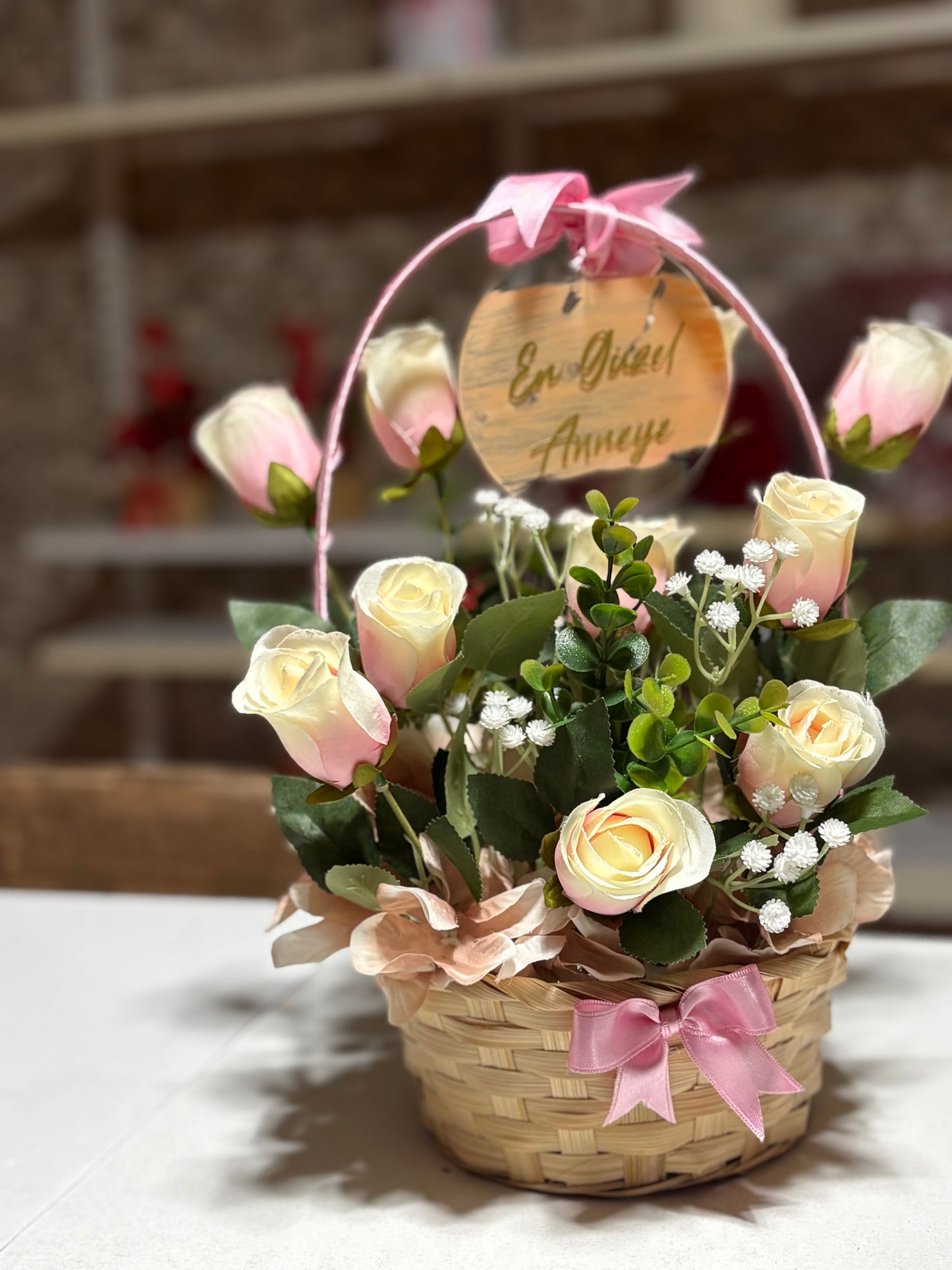 Pembe Gül Sepeti – Anneler Günü Özel Tasarım Çiçek Aranjmanı