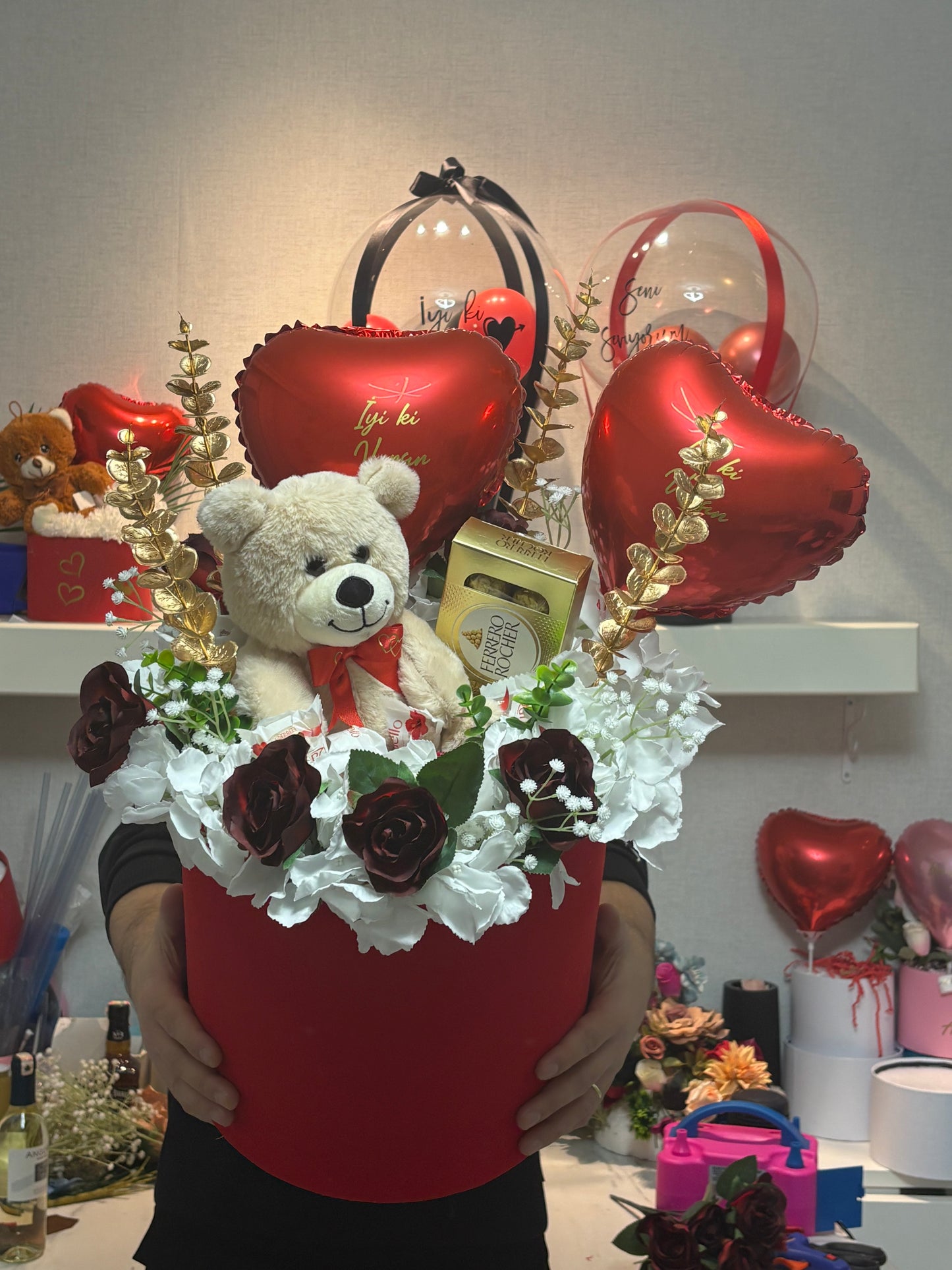 Luxury Sevgililer Günü Hediye Kutusu | Ayıcık & Ferrero Set