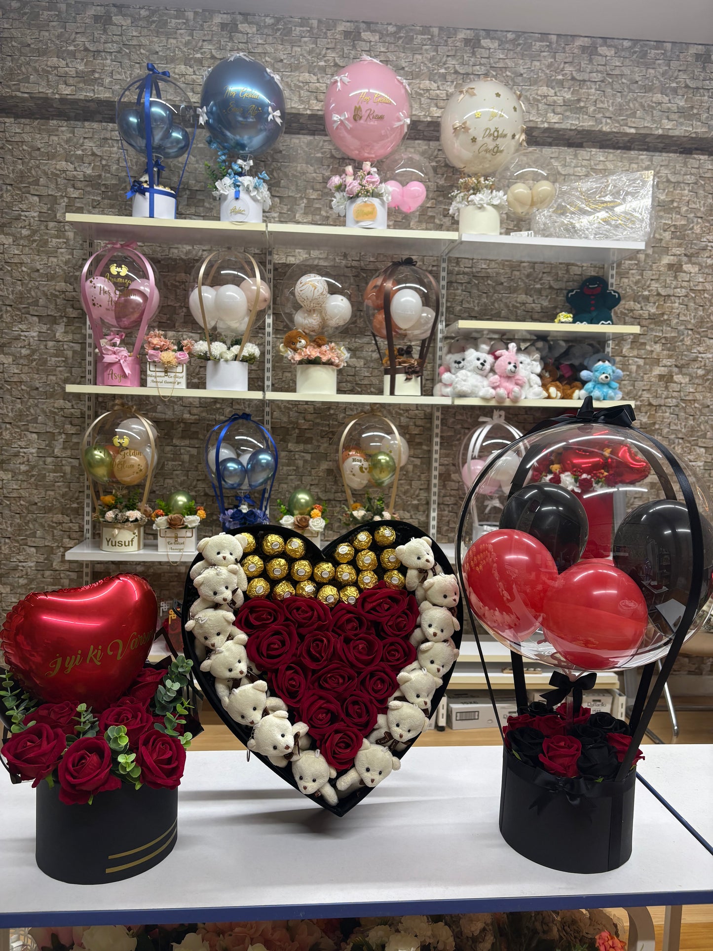 Romantik 3’lü Hediye Kutusu – Kalp Tasarım Sevgili Seti