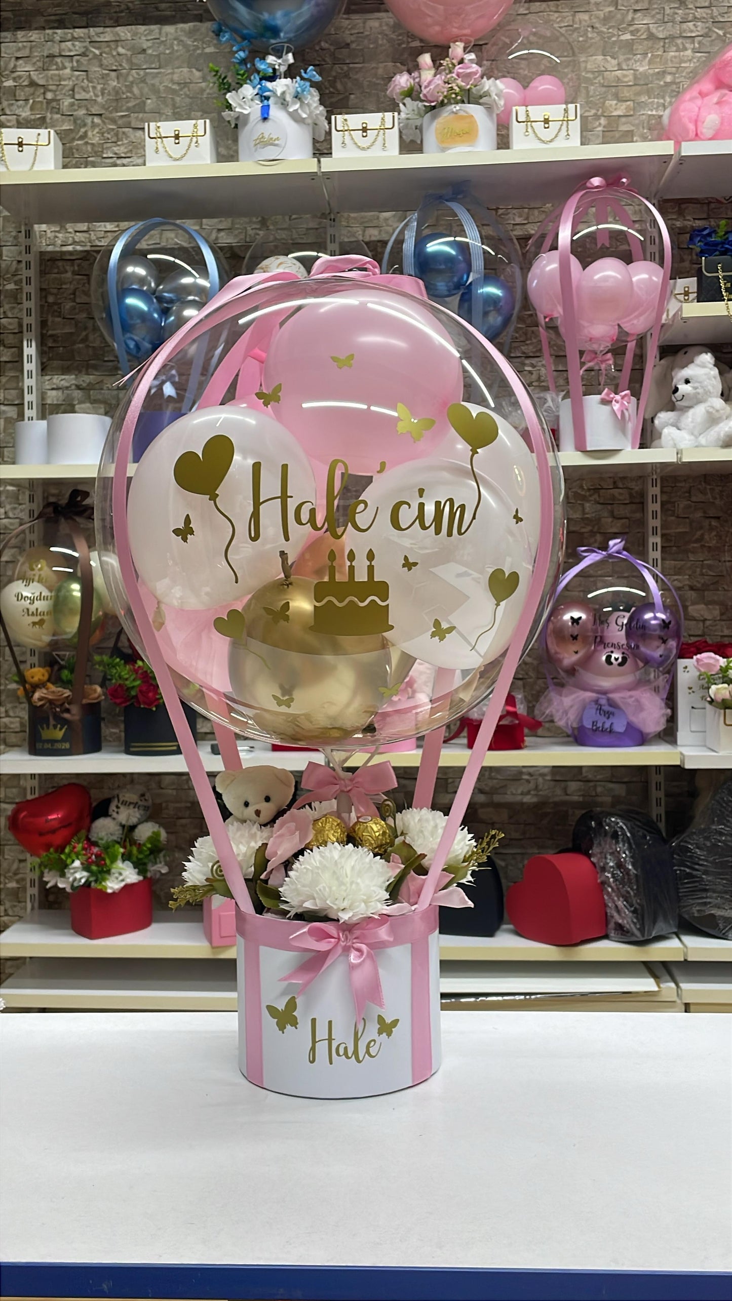 Kişiye Özel Şeffaf Bubble Balon Kutusu – Pembe & Gold Doğum Günü Konsepti (İyi ki Doğdun)
