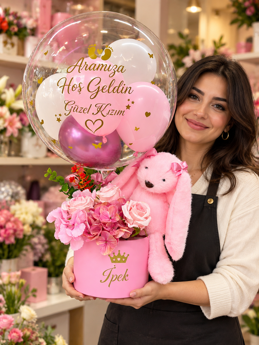 Hoş Geldin Bebek Hediyesi: İsim Yazılı Balon ve Pembe Tavşan Seti