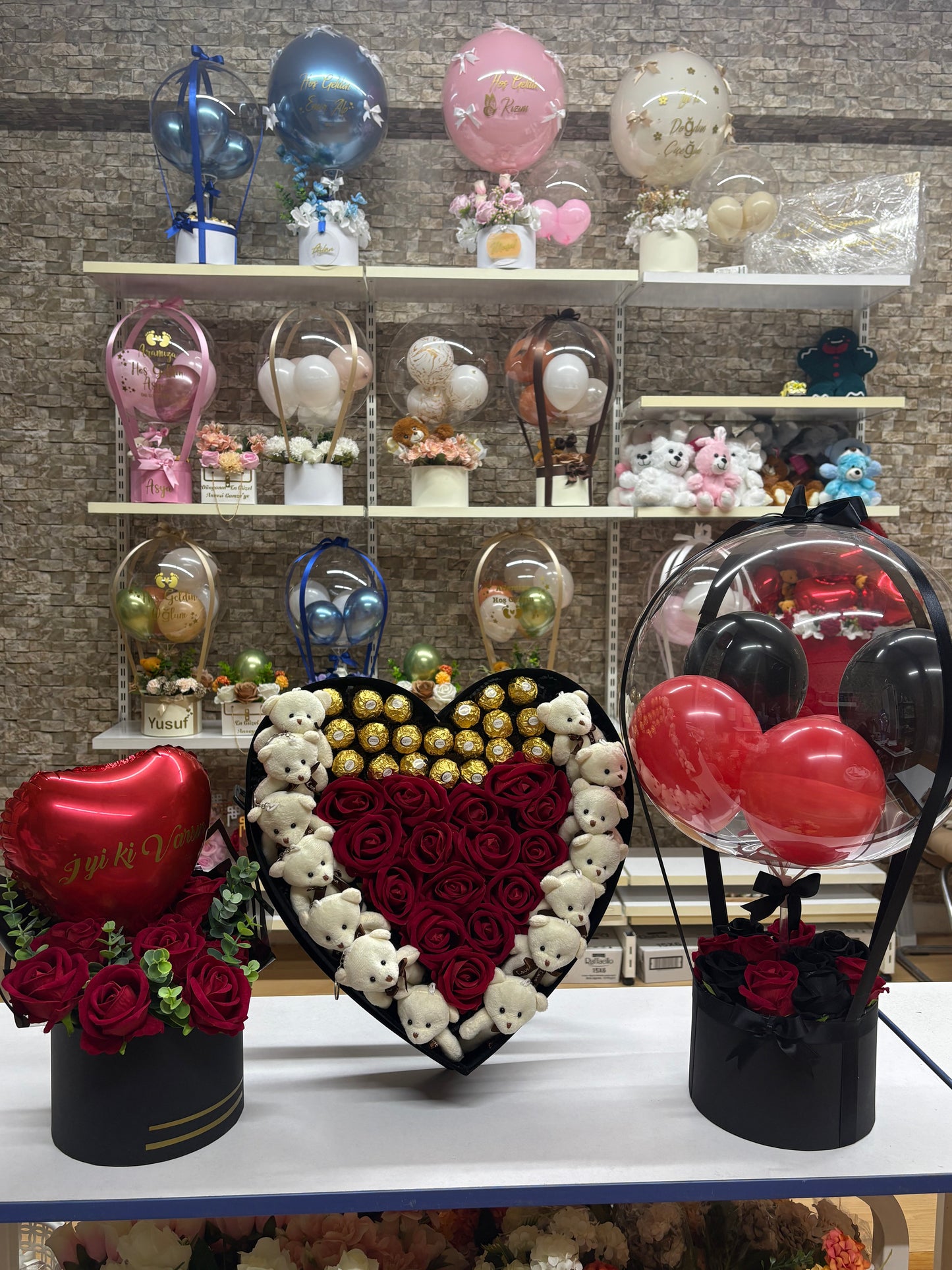 Romantik 3’lü Hediye Kutusu – Kalp Tasarım Sevgili Seti