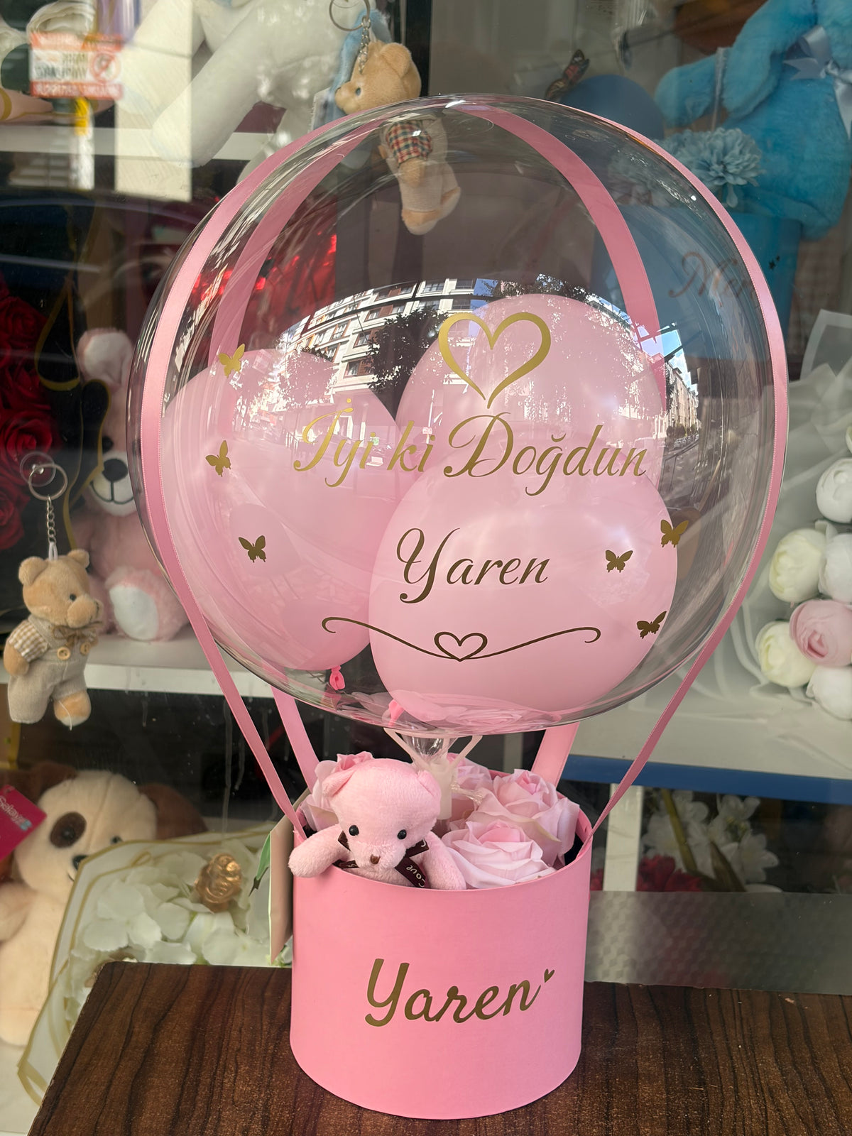 Hoş Geldin Prensesim – Kişiye Özel Pembe Ayıcıklı Şeffaf Balon Hediye Kutusu