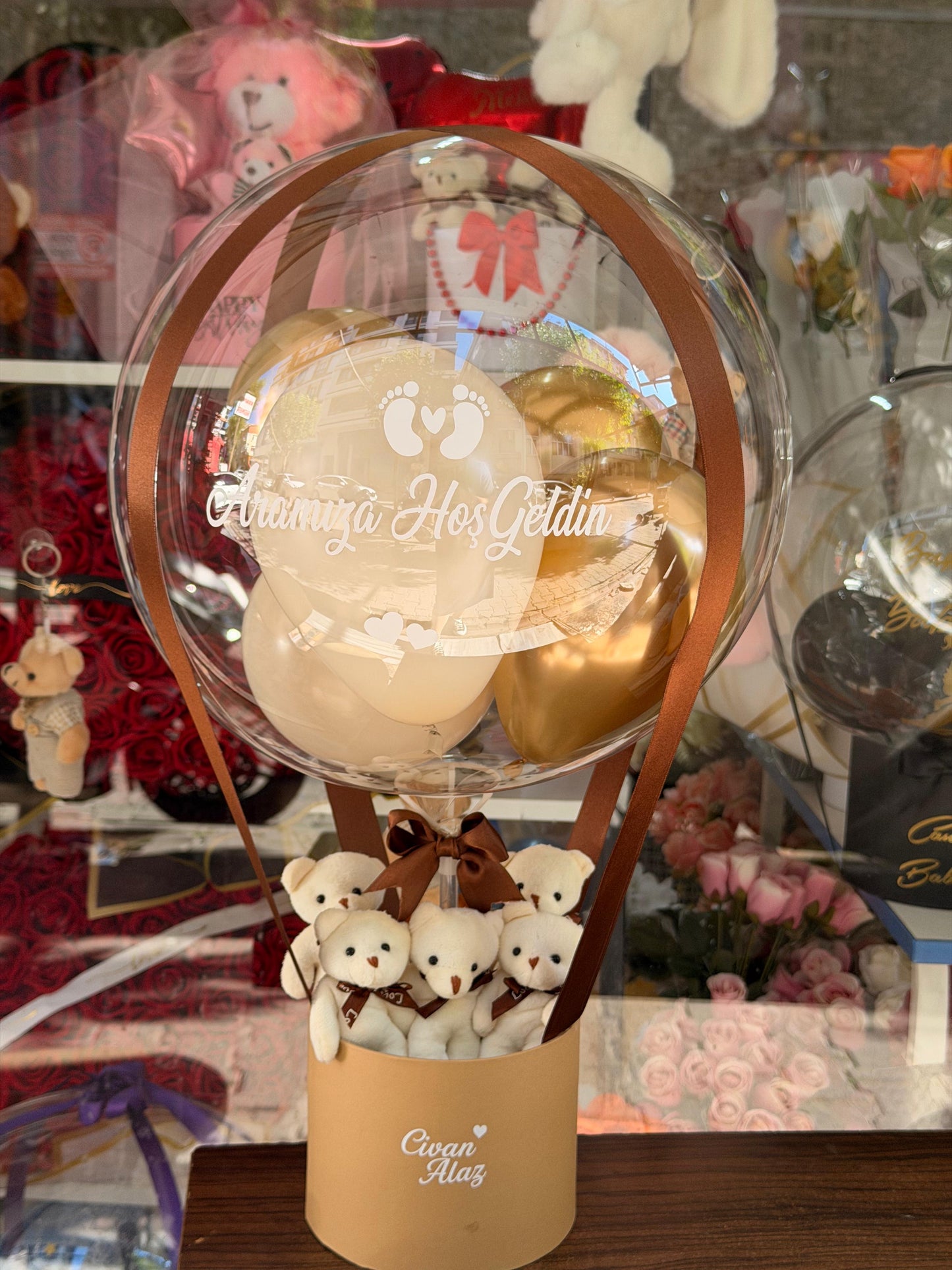 Kişiye Özel Ayıcıklı Hoş Geldin Bebek Balon Kutusu – İsme Özel Yenidoğan Hediye