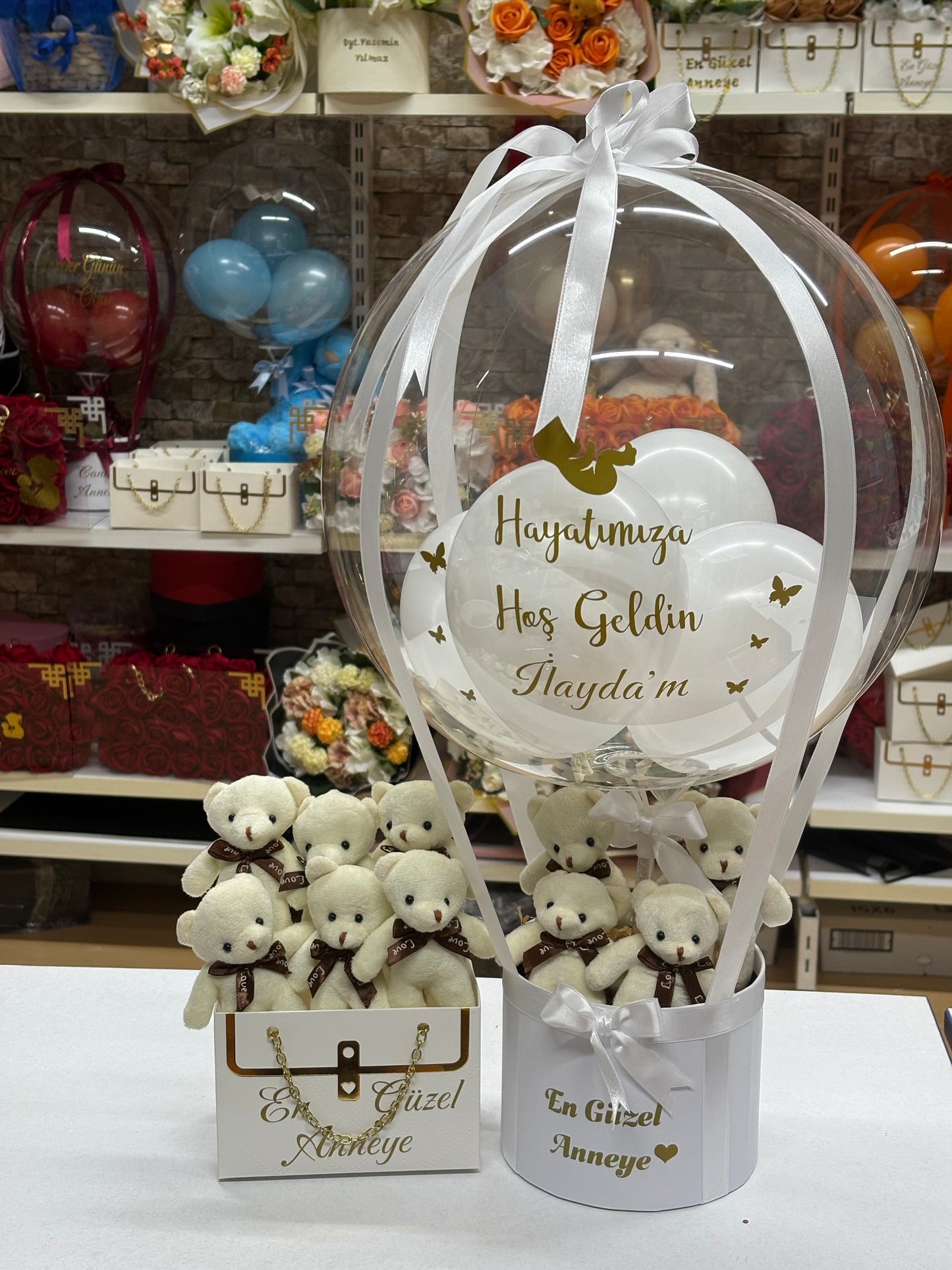 İsimli Hoş Geldin Bebek Balonu ve Peluş Ayıcıklı Yenidoğan Hediye Seti