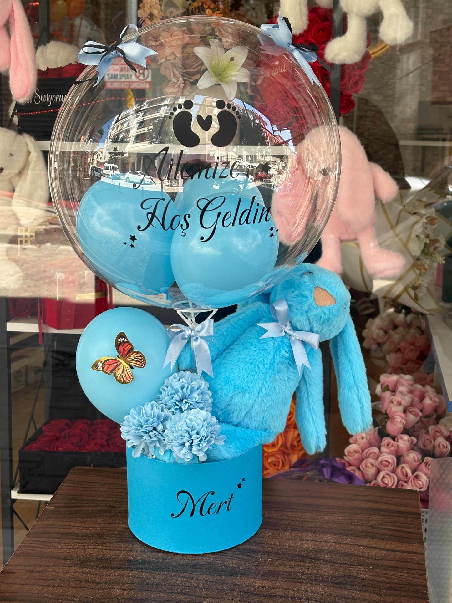 Kişiye Özel Kutuda Mavi Peluş Tavşanlı Yeni Doğan Bebek Hediyesi