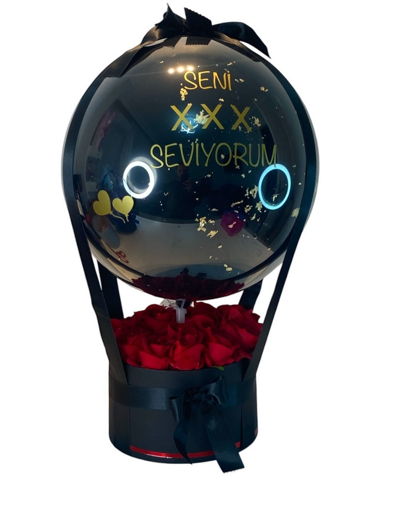 Aşkın Zarafeti | Kişiye Özel Balon & Gül Seti – BaloonLuxury