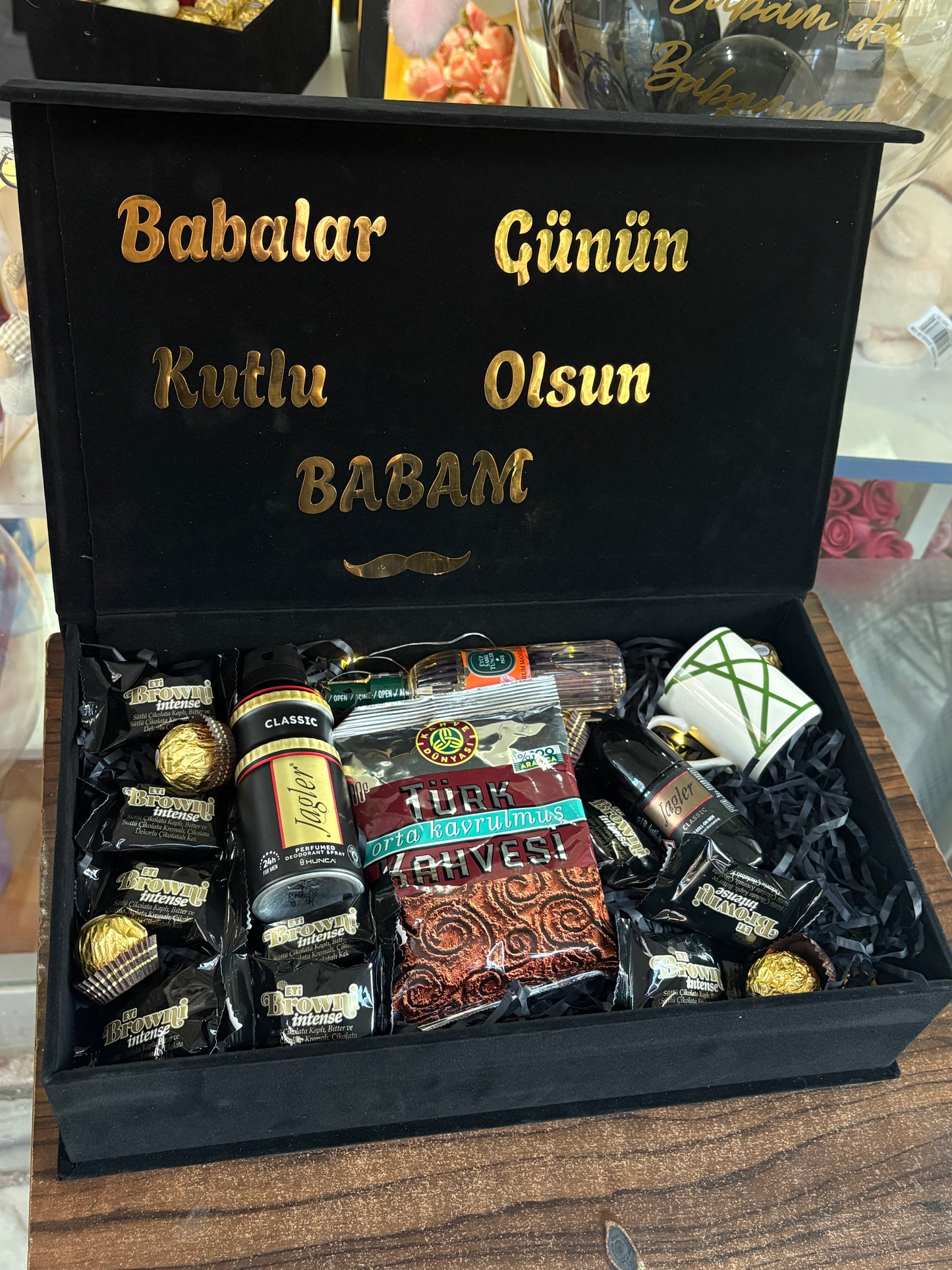 Babalar Günü Hediye Kutusu – Türk Kahveli ve Çikolatalı Premium Erkek Hediye Seti
