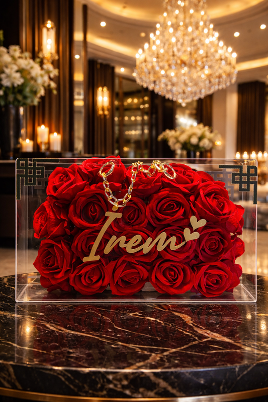 Royal 41 – Kişiye Özel İsimli Kadife Solmayan Gül Çanta (34x20 Lüks Tasarım)