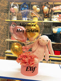 Hoş Geldin Bebek Hediyesi: İsim Yazılı Balon ve Pembe Tavşan Seti