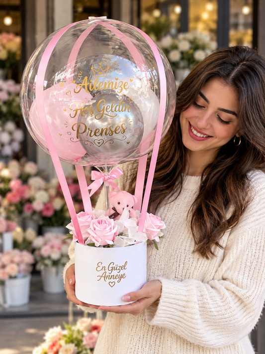Kız Bebek Hoş Geldin Balonlu Çiçek – Prenses Temalı Lohusa ve Yeni Doğan Bebek Hediyesi